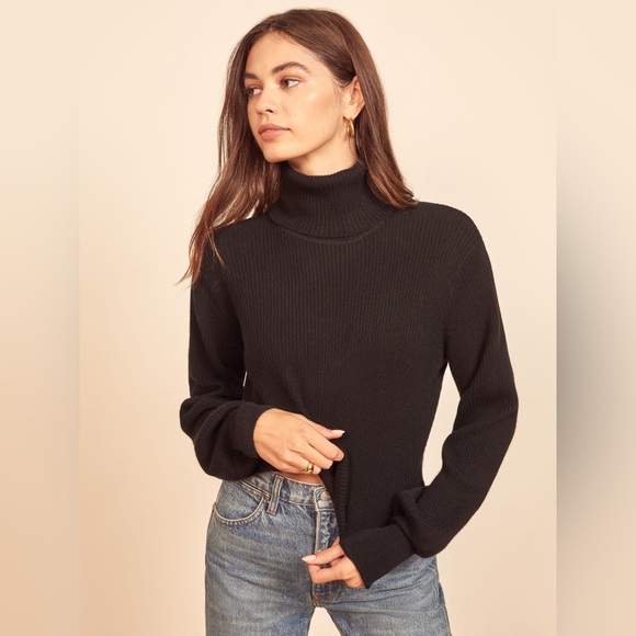 Reformation Luisa Cashmere Sweater - Small - boxy cropped cashmere turtleneck - Picture 5 of 9